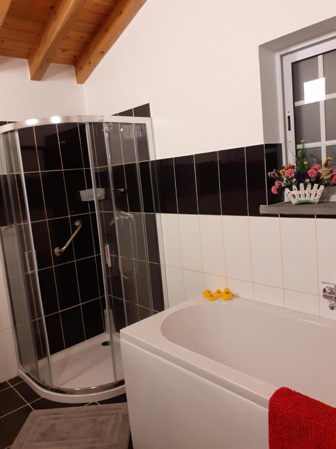 サンタ・クルス・ダス・フローレス Casa Da Travessaヴィラ エクステリア 写真